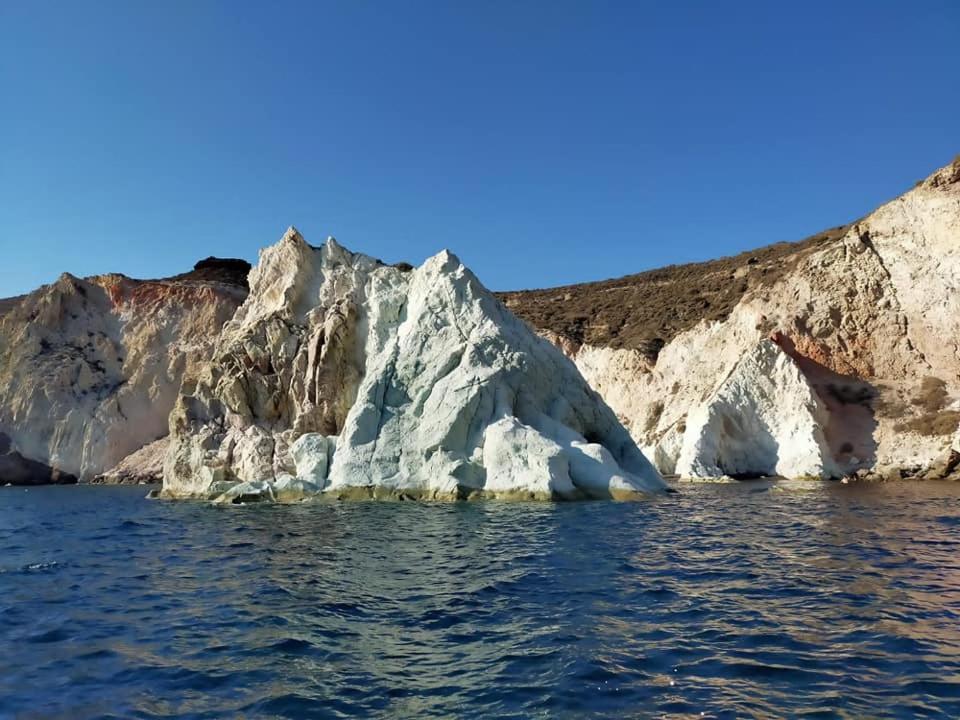 Rodothea And Adams On The Beach, Santorini Monolithos  Exterior photo