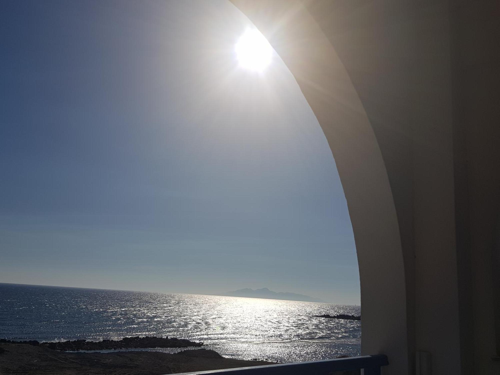 Rodothea And Adams On The Beach, Santorini Monolithos  Exterior photo